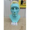Image 1 : Mannequin Counter Head Display