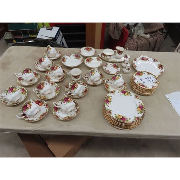 Approx 53 Royal Albert - Old Country Roses Place Setting- S & P , C & S & Trays