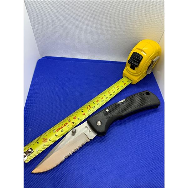 Maxam Folding Pocket Knife.