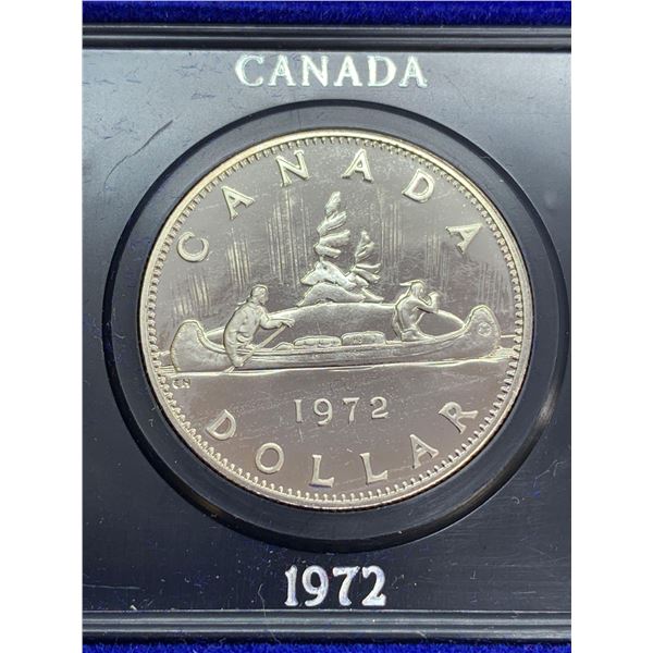 Royal Canadian Mint Cased 1972 dollar coin with display