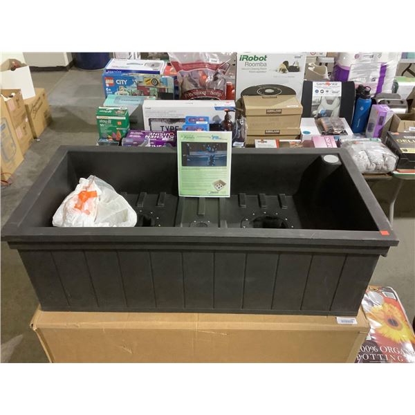 Equinox Desert Self-Watering Planter