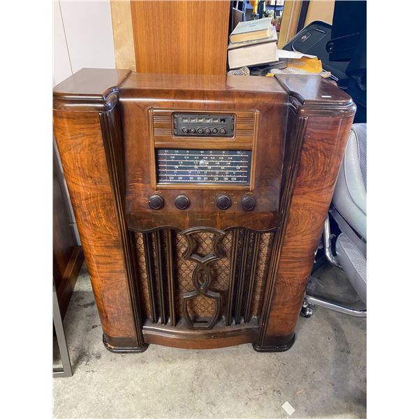 Vintage radio