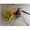 Image 1 : Shop vac and extension cord