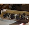 Image 1 : Box with contain