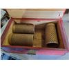 Image 1 : Box with contain
