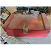Image 2 : Box with contain