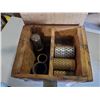 Image 1 : Box with contain