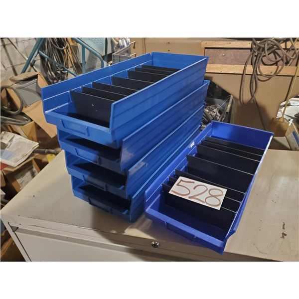 Plastic Bin with separater