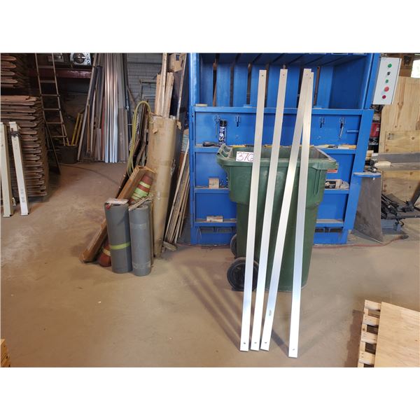 Slotted Aluminum Bar 76"1/2 x 5/8" x 2"