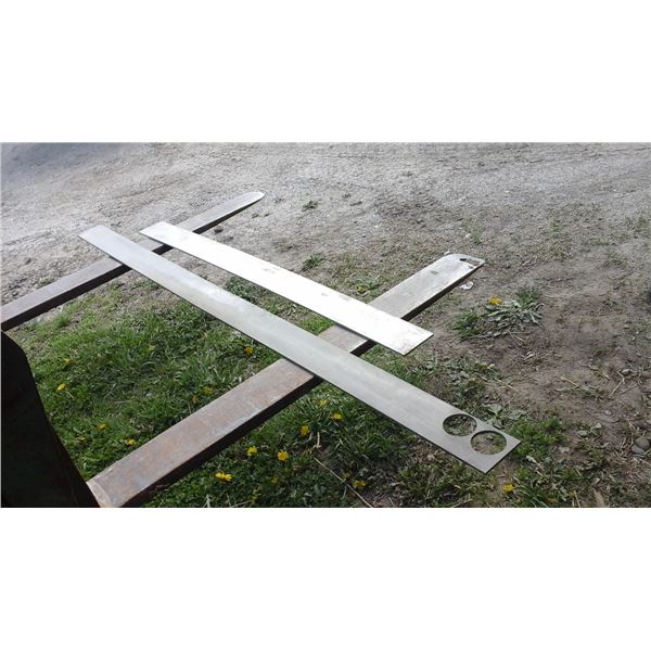 Flat barre stainless 1/4" x 4"x 1 fois 53" et 1 fois 69"