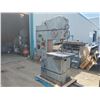 Image 1 : DoAll Vertical BandSaw Model 2013-20 with Welder -->(Working but guard to be fixe it seems/le garde 