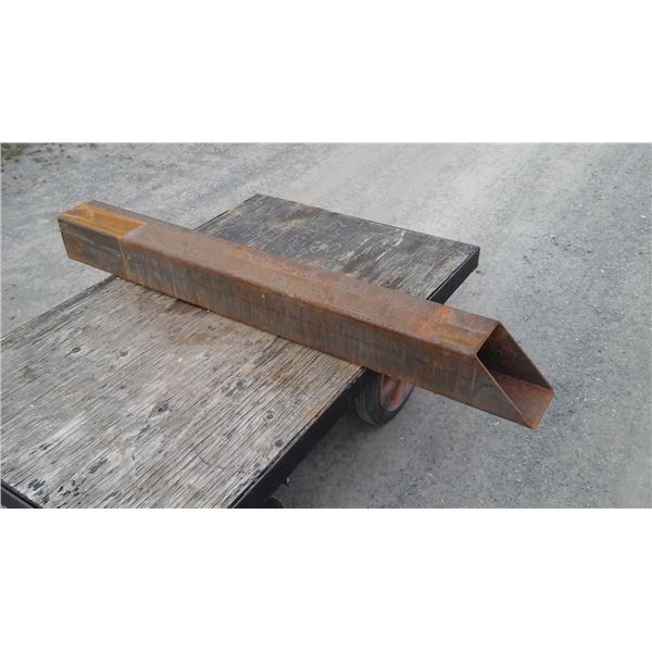 Tube carre  5" x 3/16" x 45"