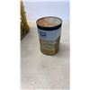 Image 2 : Crate of canned motor oil
