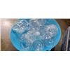 Image 3 : 3 trays of punch bowl glasses and glass cups