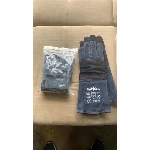 2 NEW PAIRS OF WELDING/WORK GLOVES