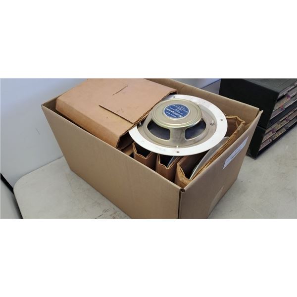 Box of mobile page model 603 b low profile speakers