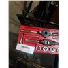 Image 2 : CRAFTSMAN TAP AND DIE SET