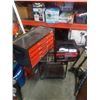Image 1 : MOTOMASTER BATTERY CHARGER AND PARTS ORGANIZER