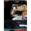 Image 3 : Tray of reno and tool supplies
