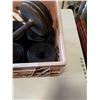 Image 3 : Dumbbell with 35 lb and crate with another 35 lb of free weights