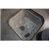 Image 2 : HEAVY GALVANIZED LIDDED PAIL AND GALVANIZED BUCKET