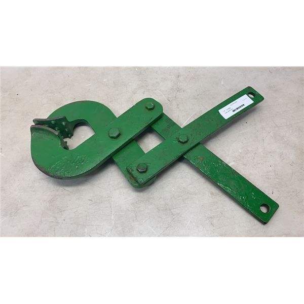 Green pallet puller