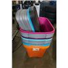 Image 1 : 13 storage totes with lids