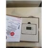 Image 2 : HONEYWELL PROGRAMMABLE THERMOSTAT