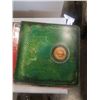 Image 2 : LOT OF RECORDS - ALICE COOPER AND ELVIS