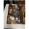 Image 2 : Two boxes of vintage collectibles