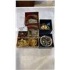 Image 1 : 4 TRAYS OF JEWELLERY