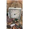 Image 2 : WESTCLOX CLOCK AND STONE FIGURE