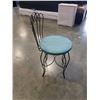 Image 2 : Vintage iron vanity chair