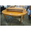 Image 1 : OAK DINING TABLE WITH 2 LEAFS AND 6 CHAIRS