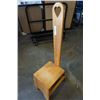 Image 2 : Vintage stool and chair