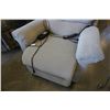 Image 2 : PRIDE LIFT CHAIR