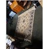 Image 1 : APPROX 5 X 7 FOOT FRINGED AREA CARPET