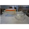 Image 2 : 2 PYREX MIXING BOWLS AND LIDDED PYREX BOWL