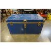 Image 2 : Blue steamer trunk