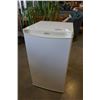 Image 1 : WHITE SUNBEAM BAR FRIDGE