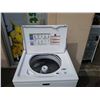 Image 7 : MAYTAG STAINLESS AND WHITE COMMERCIAL TECHNOLOGY HE WASHER - TESTED AND WORKING