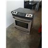 Image 1 : BLACK AND STAINLESS KENMORE ELITE STOVE - TESTED AND WORKING