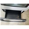 Image 8 : KENMORE BLACK AND GREY STOVE - TESTED AND WORKING