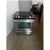Image 1 : STAINLESS AND BLACK WHIRLPOOL ACCUBAKE STOVE - TESTED AND WORKING