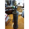 Image 3 : Metal and leather wine rack and leather lamp with bulbs