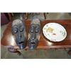Image 1 : 2 decorative Eastern Masks and Italian porcelain plate