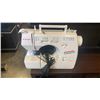 Image 1 : SINGER SEWING MACHINE WITH PEDAL