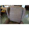 Image 3 : LAZBOY WINGBACK RECLINER