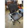 Image 2 : MESH BACK ROLLING OFFICE CHAIR