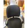Image 2 : rolling gas lift office chair